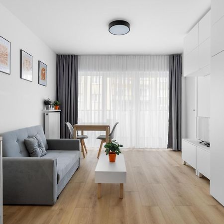 Nowoczesne I Eleganckie Apartamenty Very Berry W Poznaniu By Noclegi Renters Exterior photo