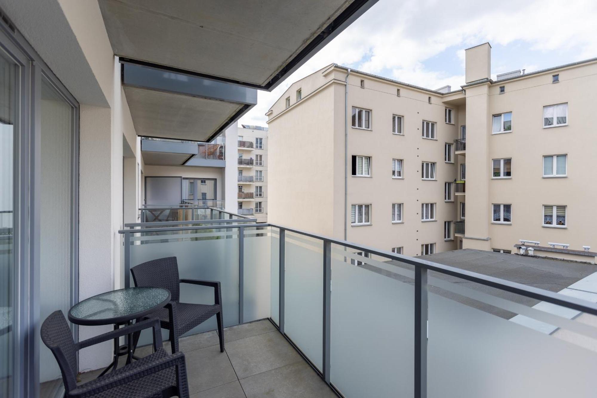 Nowoczesne I Eleganckie Apartamenty Very Berry W Poznaniu By Noclegi Renters Exterior photo