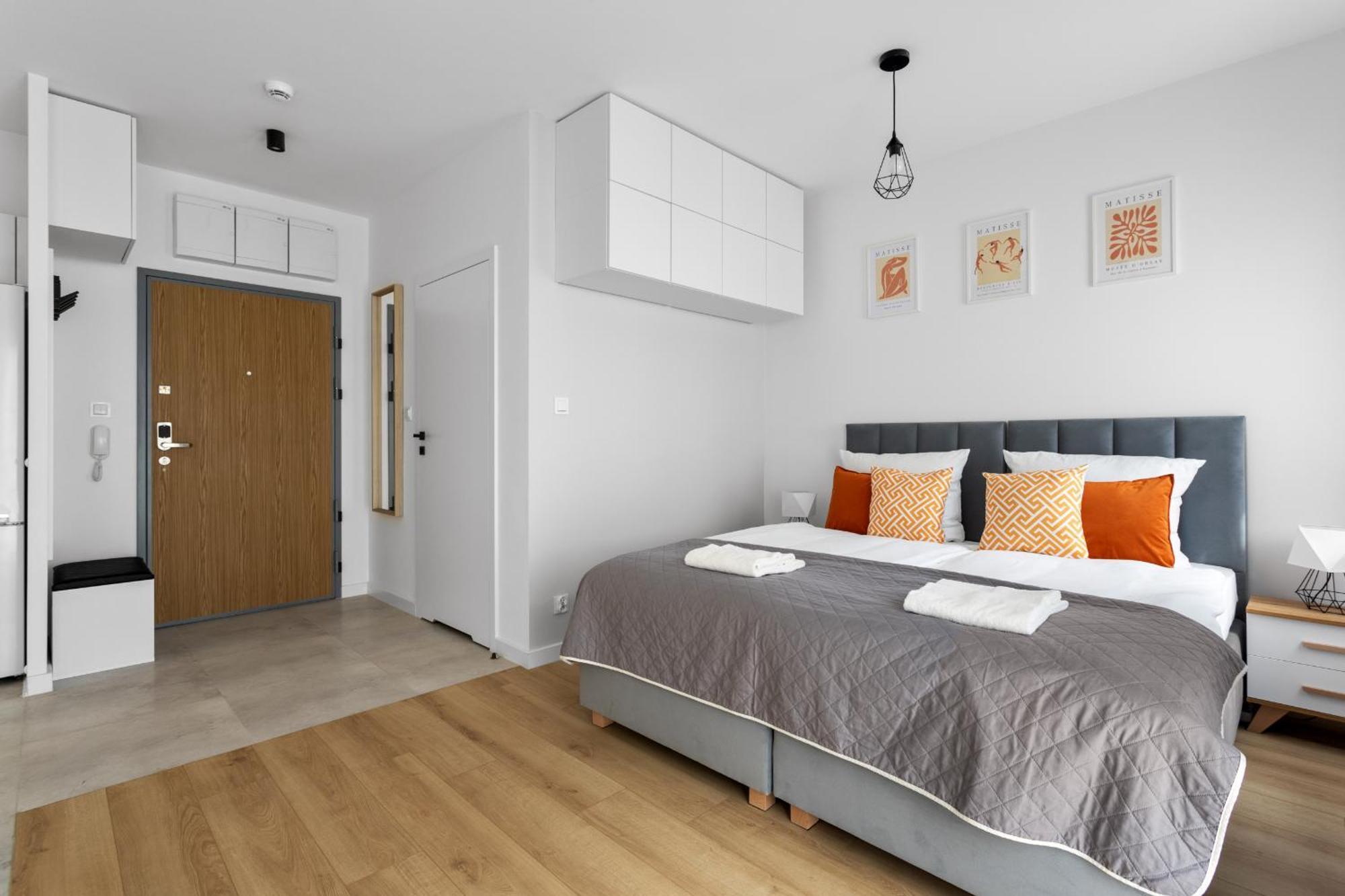 Nowoczesne I Eleganckie Apartamenty Very Berry W Poznaniu By Noclegi Renters Exterior photo