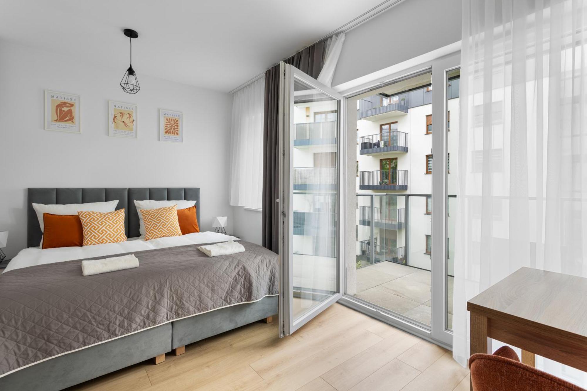 Nowoczesne I Eleganckie Apartamenty Very Berry W Poznaniu By Noclegi Renters Exterior photo